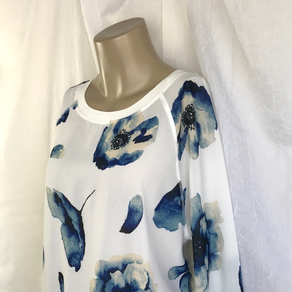 🚫SOLD🚫 NWT Sheer White Chiffon Sweatshirt Blue - Picture 5 of 16